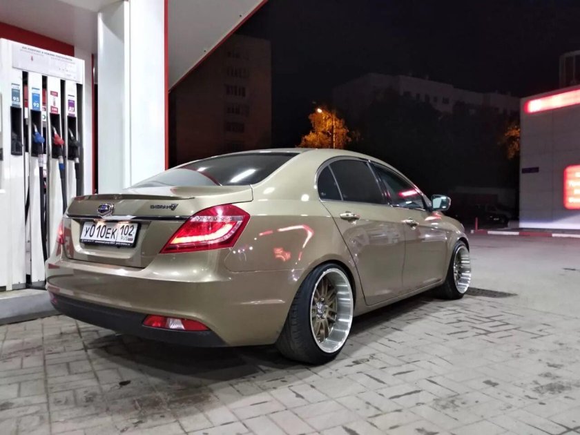 Geely Emgrand 7