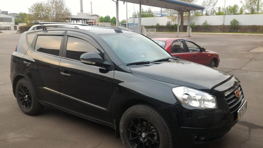 Ржавая Geely Emgrand x7