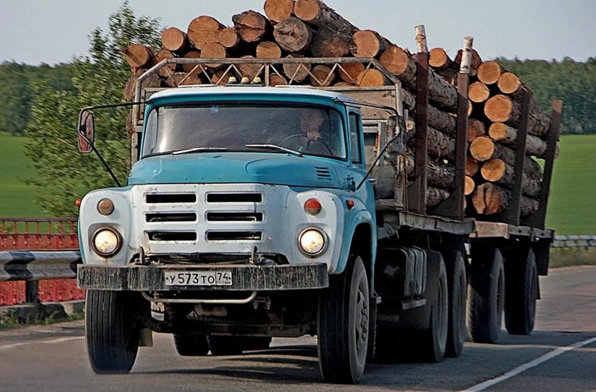 Лесовоз грузовой автомобиль