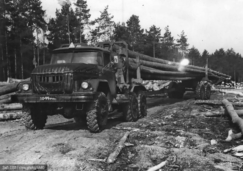 ЗИЛ 131 лесовоз СССР