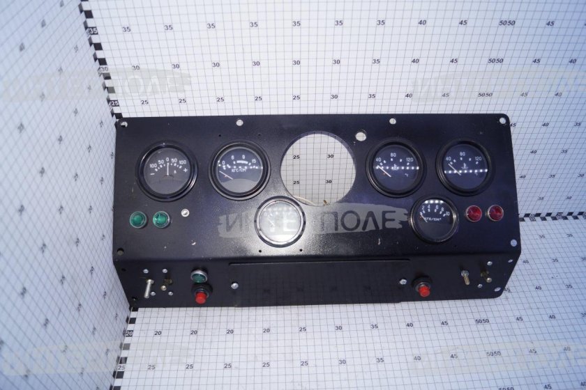 Щиток приборов Кировец к 700