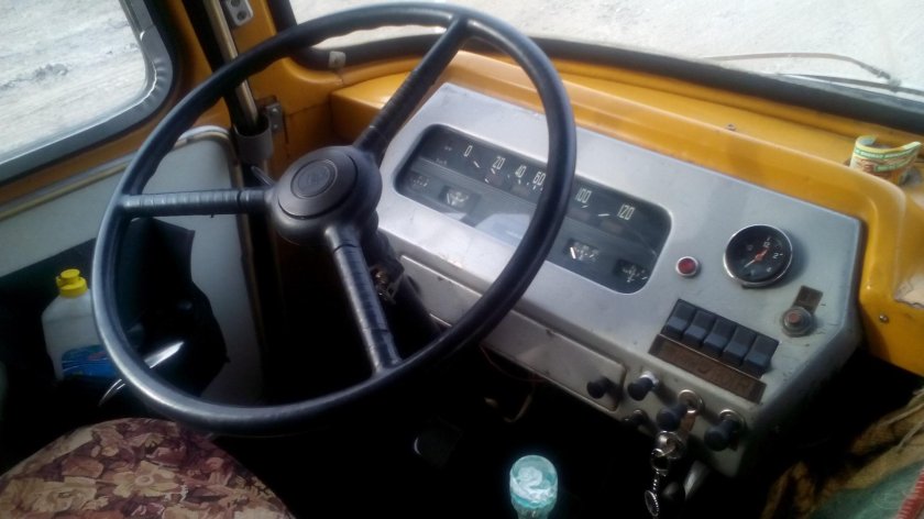 ПАЗ 672 3201 салон