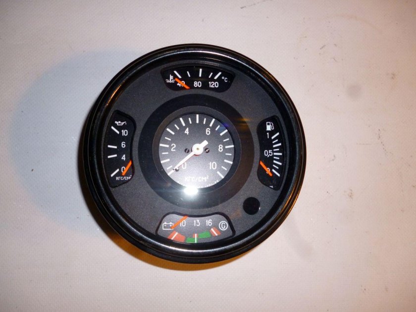 Комбинация приборов ЗИЛ 4331