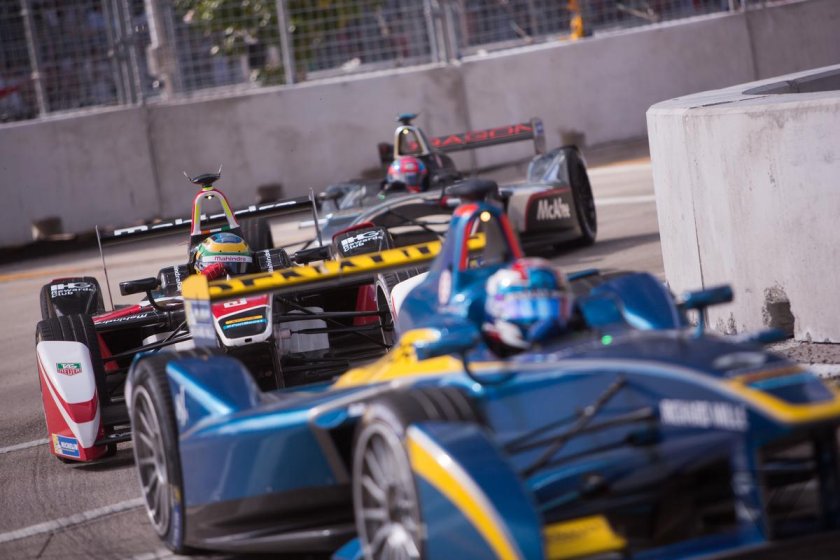 Гонки робомобилей