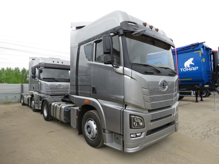 Тягач Shacman x6000 4x2