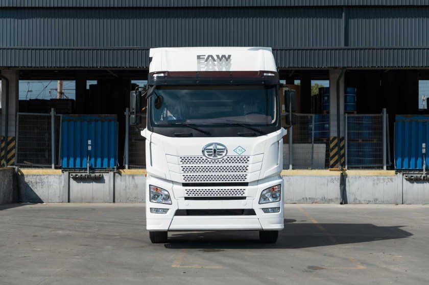 Седельный тягач FAW jh6 4