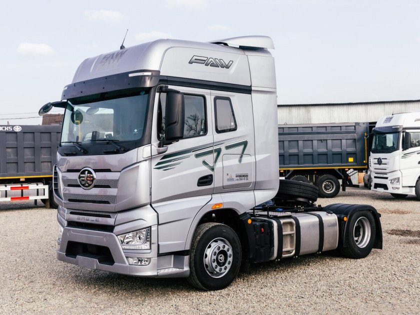 Седельный тягач faw j 7