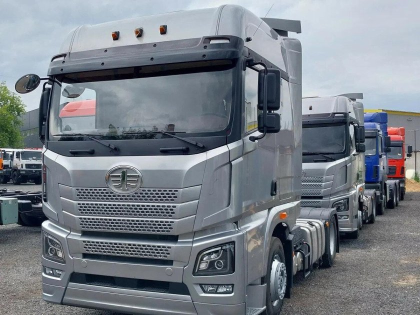 Фав j 7 седельный тягач