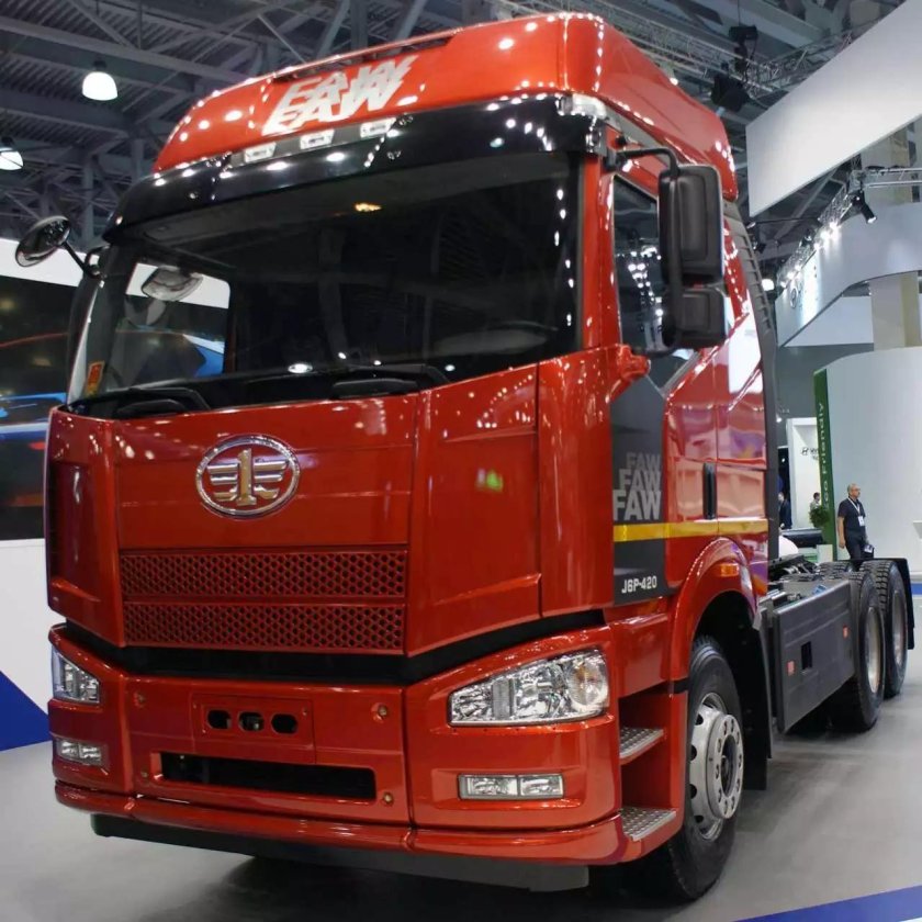 FAW j6 тягач