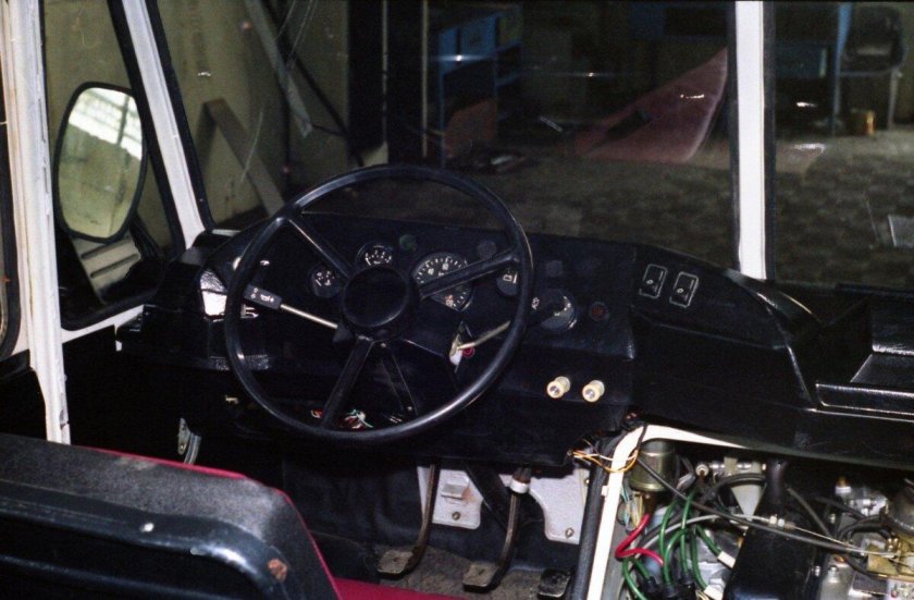 ЕРАЗ 3730 салон