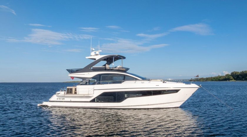 Яхта галеон 550 флай