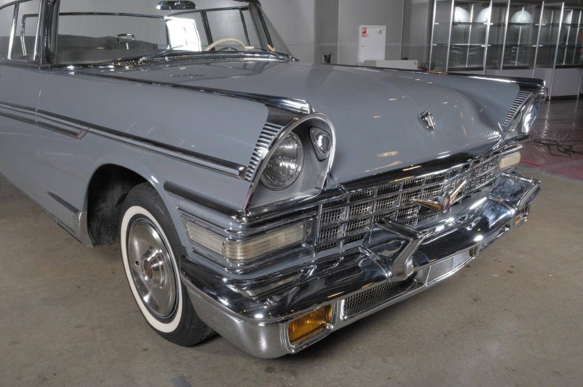 ЗИЛ 111 парадный