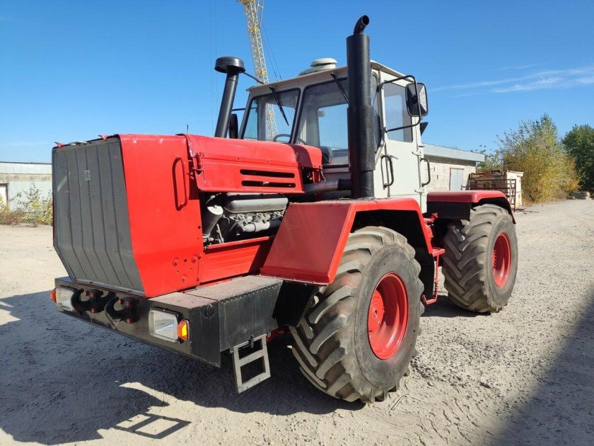 Трактор кировец к-744р2