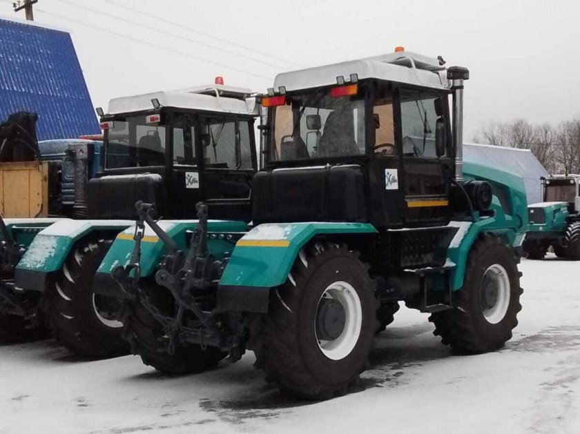 Трактор хтз 17221
