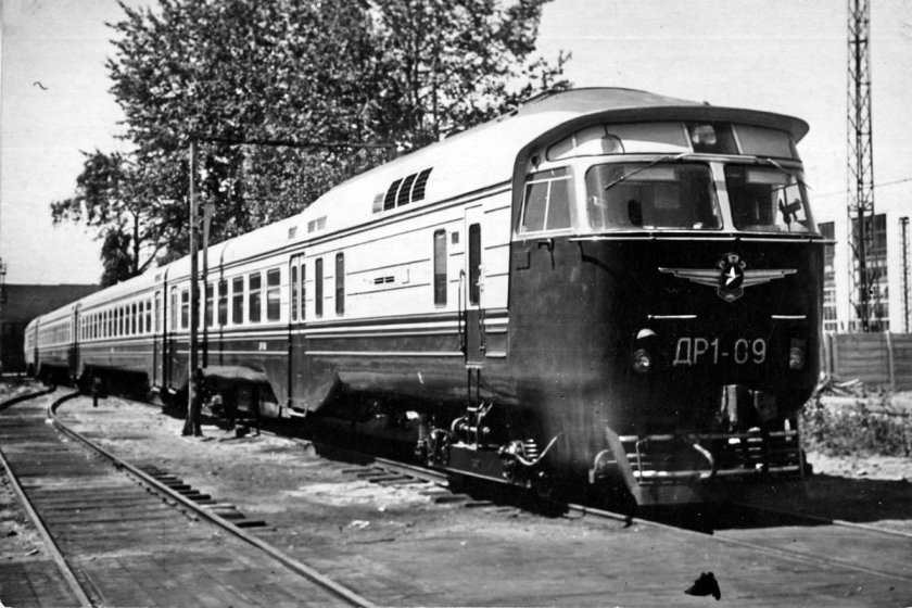 Дизель поезд др2 Рижский