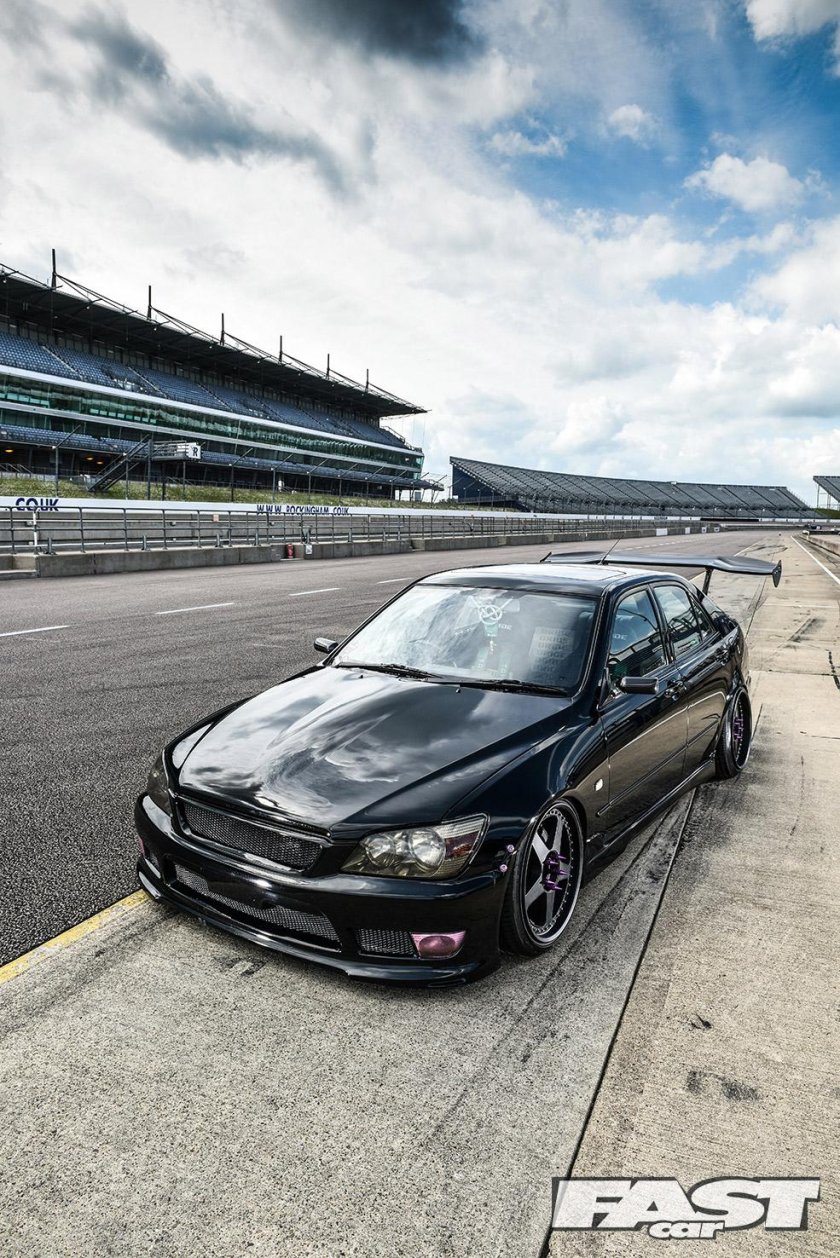 Альтеза Лексус is200