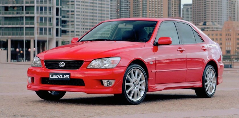 Lexus is 300 2005