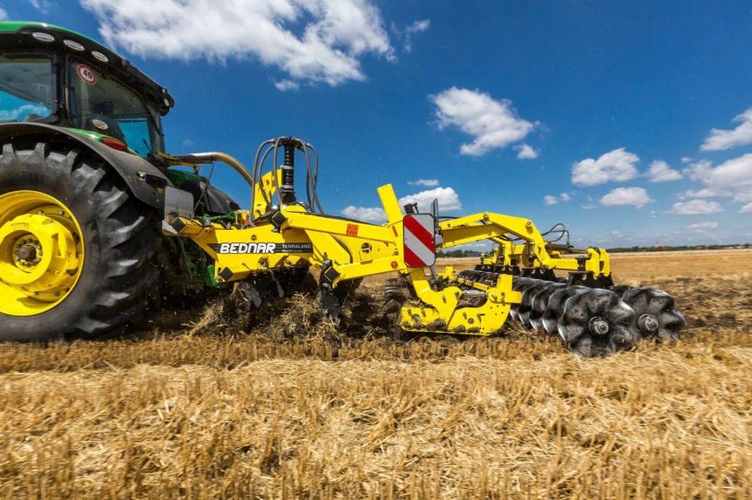 Плуг Bednar Terraland to 4000