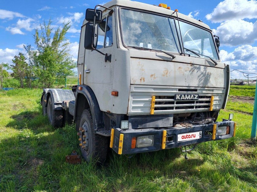 Седельный тягач камаз