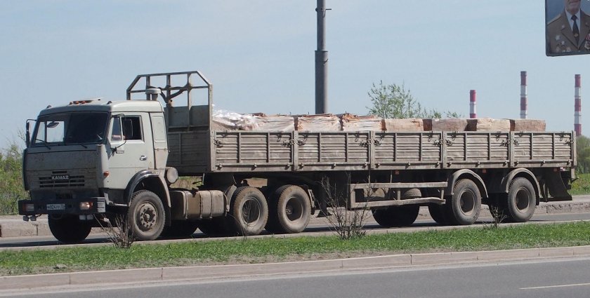 КАМАЗ 54115 седельный тягач