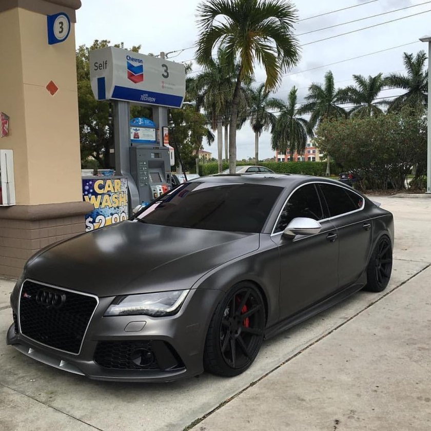 Audi rs7 черная