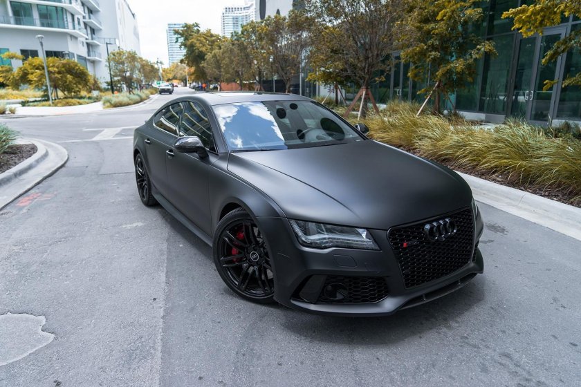 Audi rs7 черная