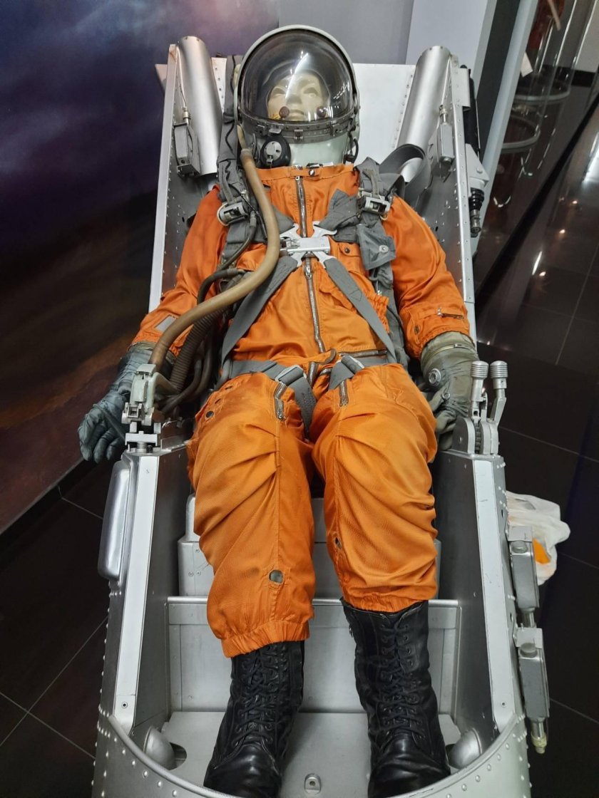 Гагарина в скафандре СК-1