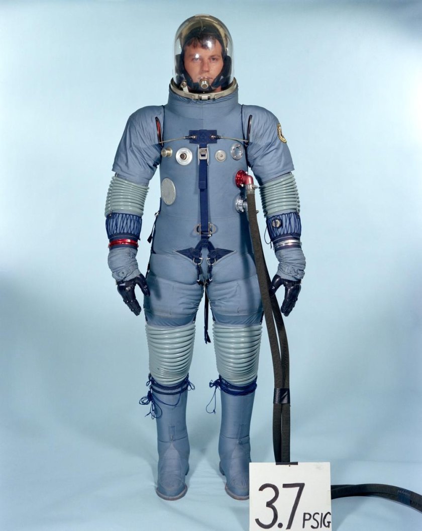 Космический костюм