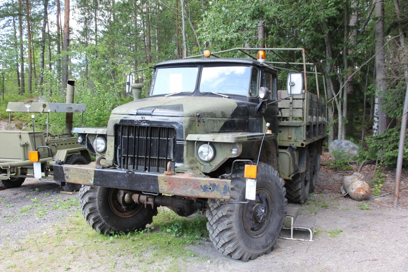 Урал-375д грузовой автомобиль