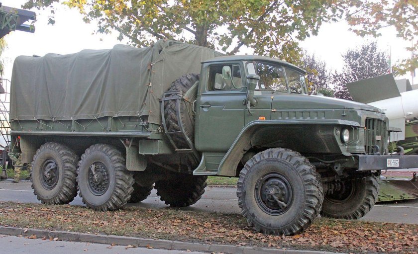 Урал-375 грузовой автомобиль