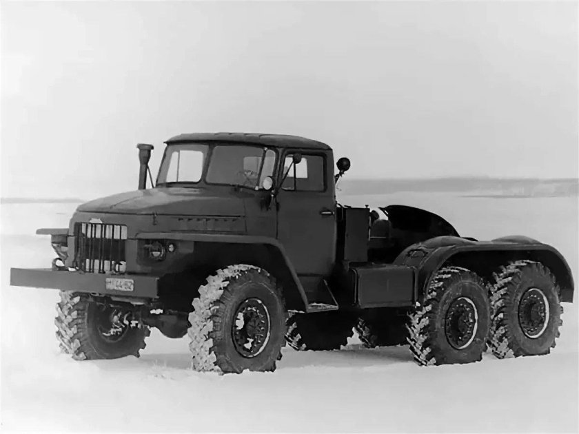 Урал 375 тягач