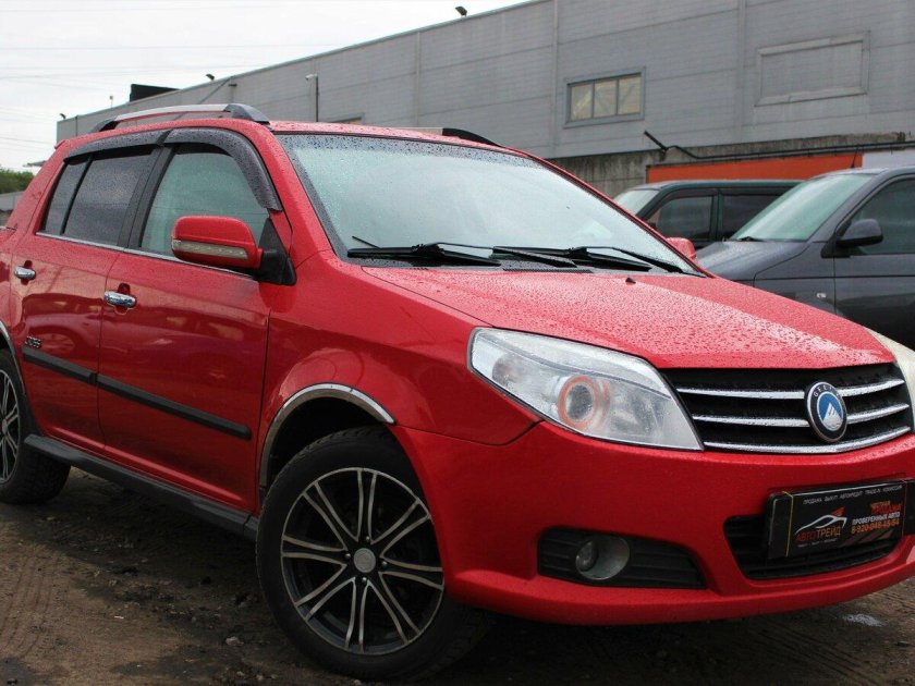 Geely MK Cross 1.5