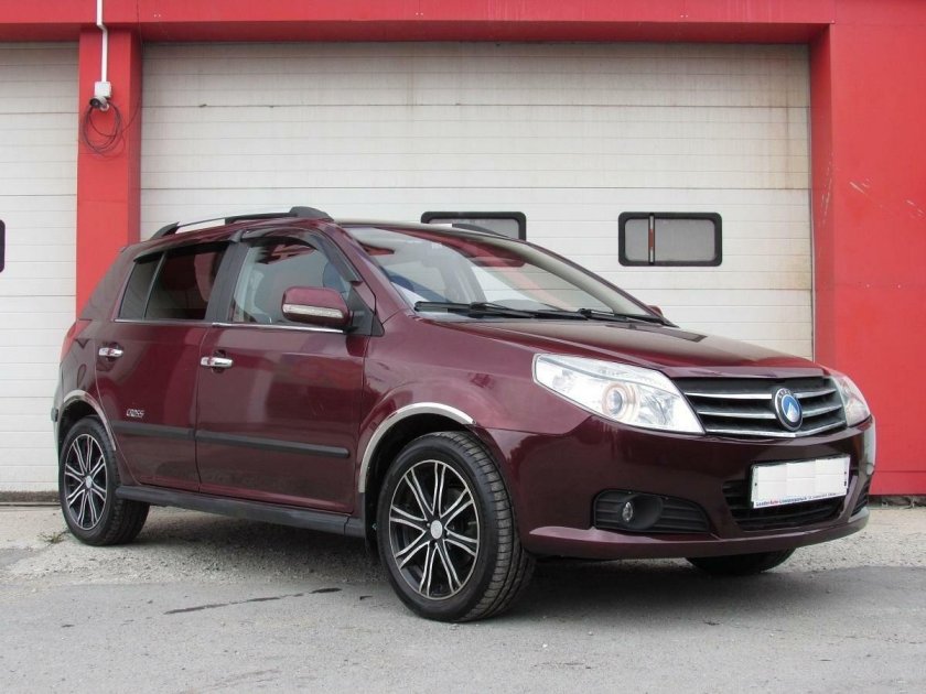Geely MK Cross 2012 вишневый цвет