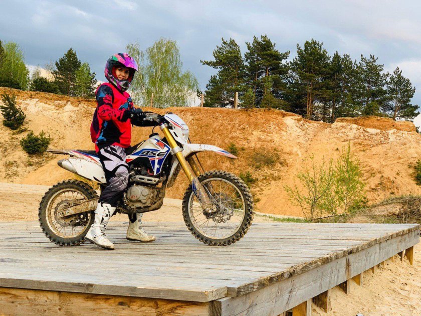 Катание на питбайках