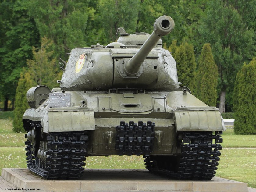 Тяжелый танк ис 2