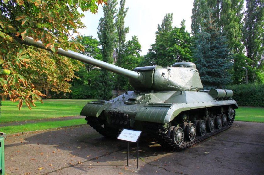 Танк ИС Иосиф Сталин