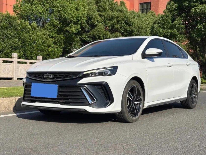 Geely emgrand l 2022