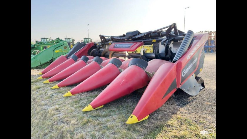 Кукурузная жатка