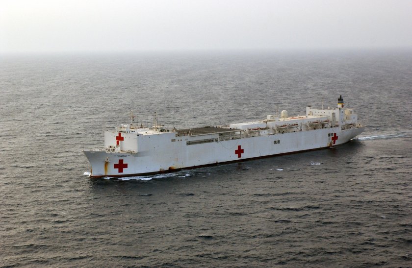 Госпитальное судно USNS Comfort