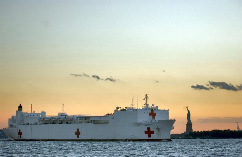 Корабль USNS Comfort