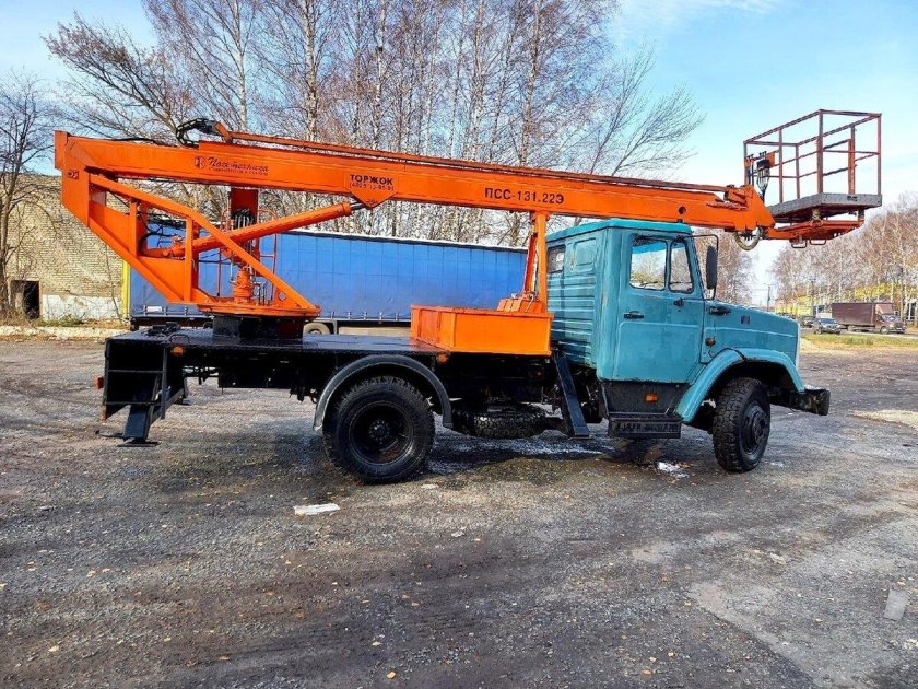 Автовышка зил