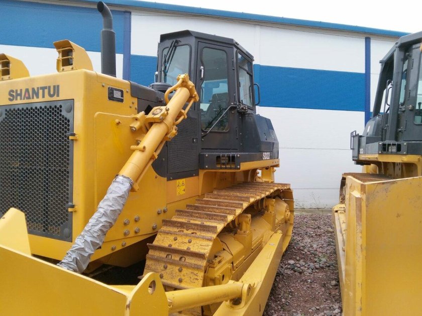 Бульдозер шантуй сд 22