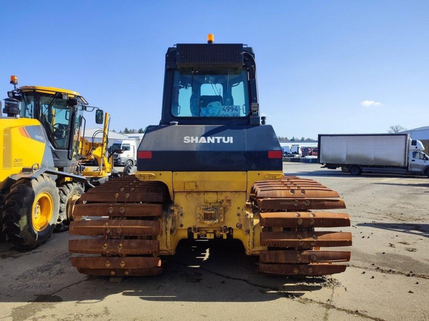 Бульдозер shantui