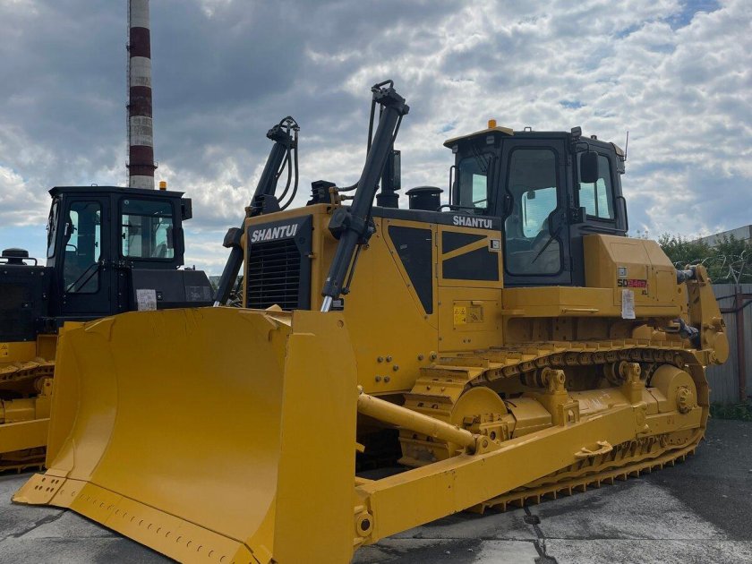 Бульдозер shantui sd32