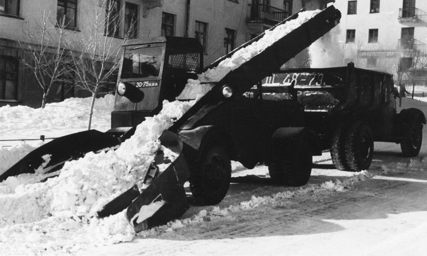 Снегопогрузчик с-4