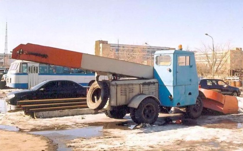 Лаповый снегопогрузчик с-4