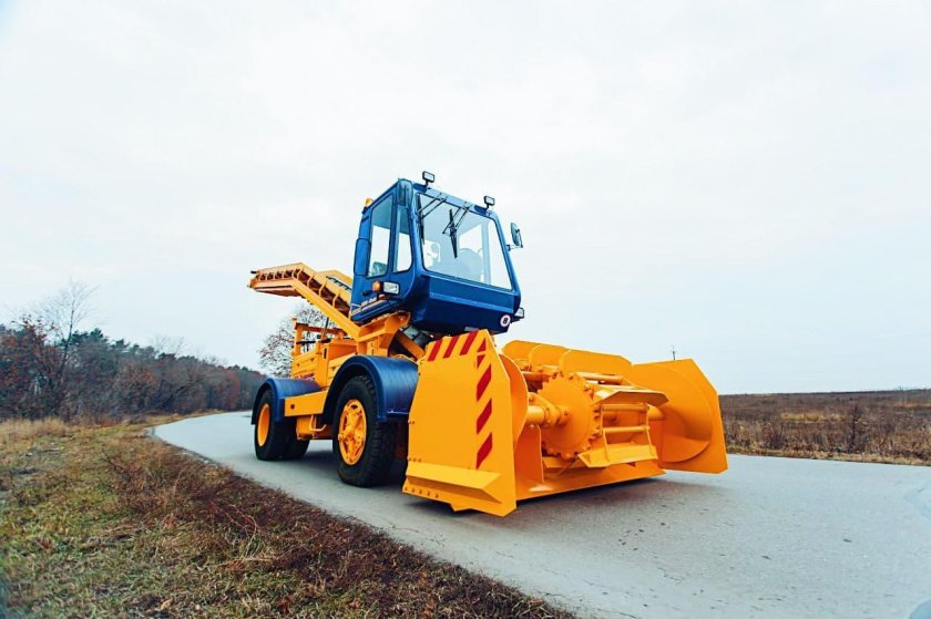 СНП-18 снегопогрузчик