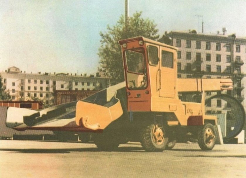 Снегоуборочная машина Амкодор 37