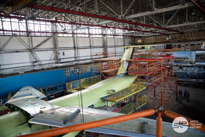 АН-178 кабина