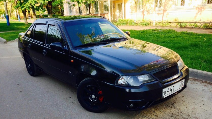 Daewoo Nexia n150 черная